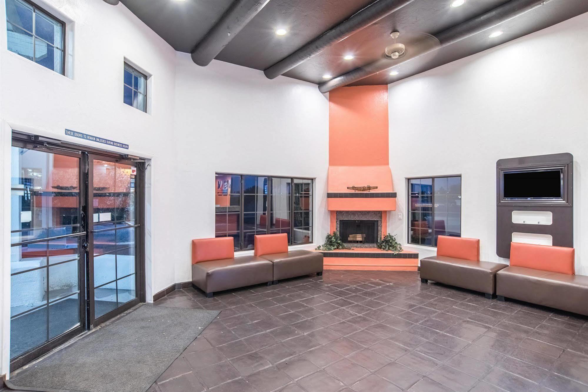 6-tucson, Az 2*