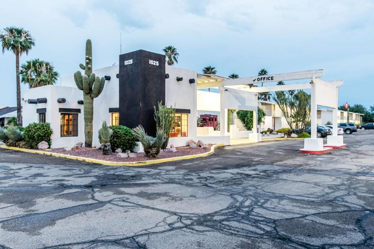 6-tucson, Az
